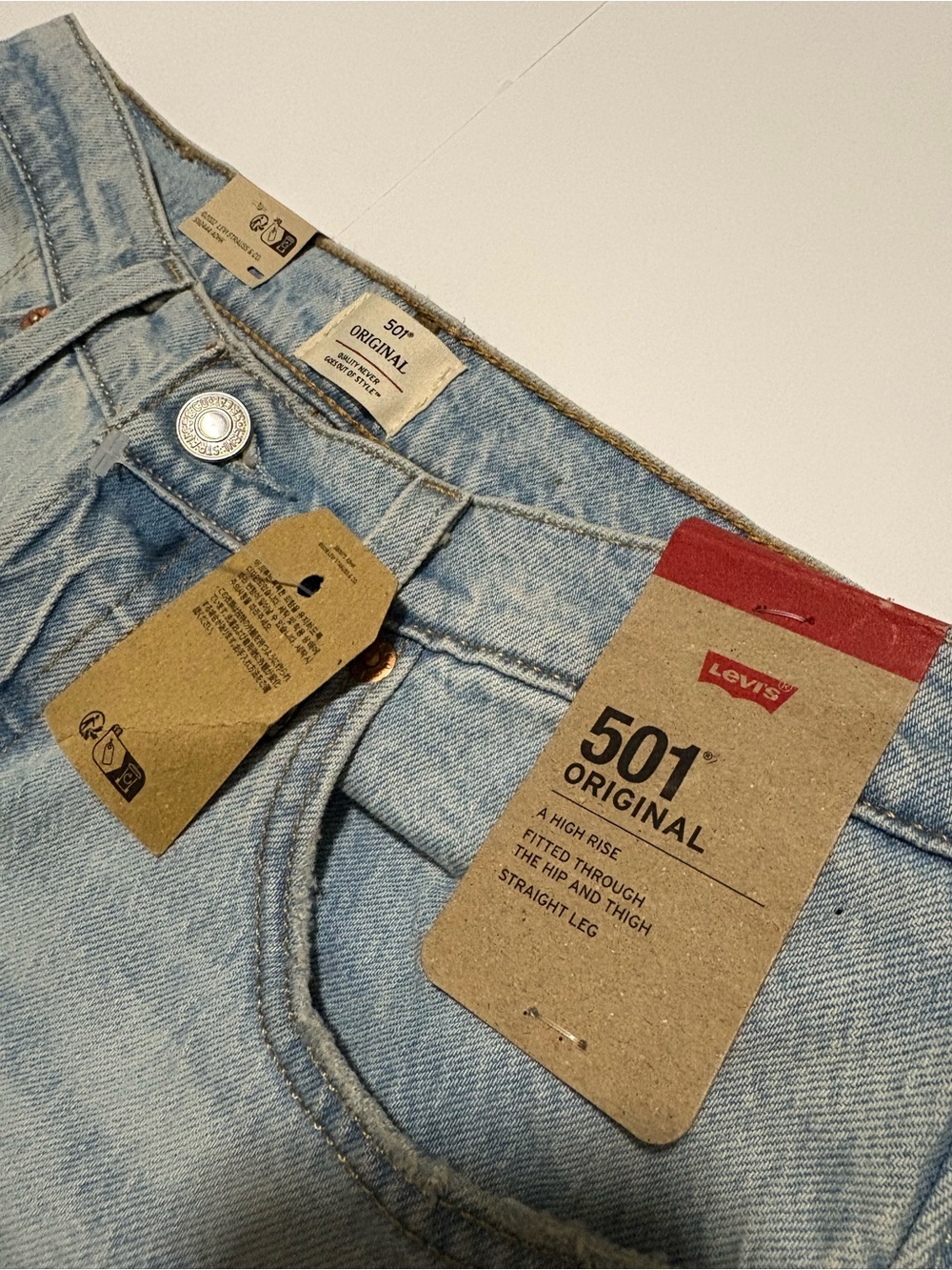 Levi’s 501 Original High Rise Straight Leg Jeans NWT Light Wash 29x28 - Picture 2 of 4